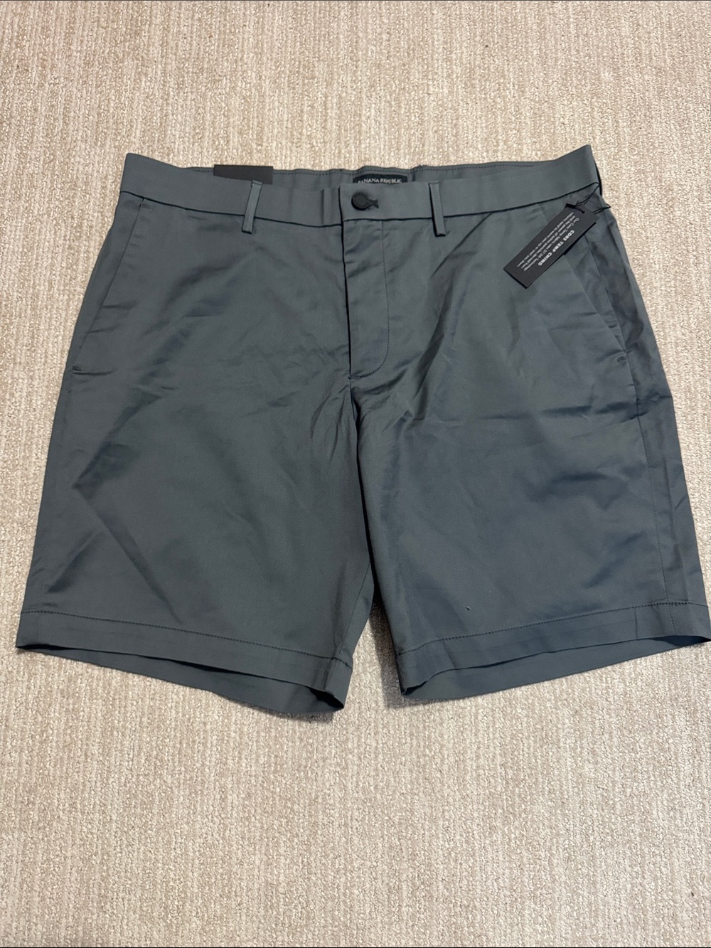 Banana Republic Mens 36 Dark Gray Core Temp Chino Shorts 9" Inseam Stretch NWT